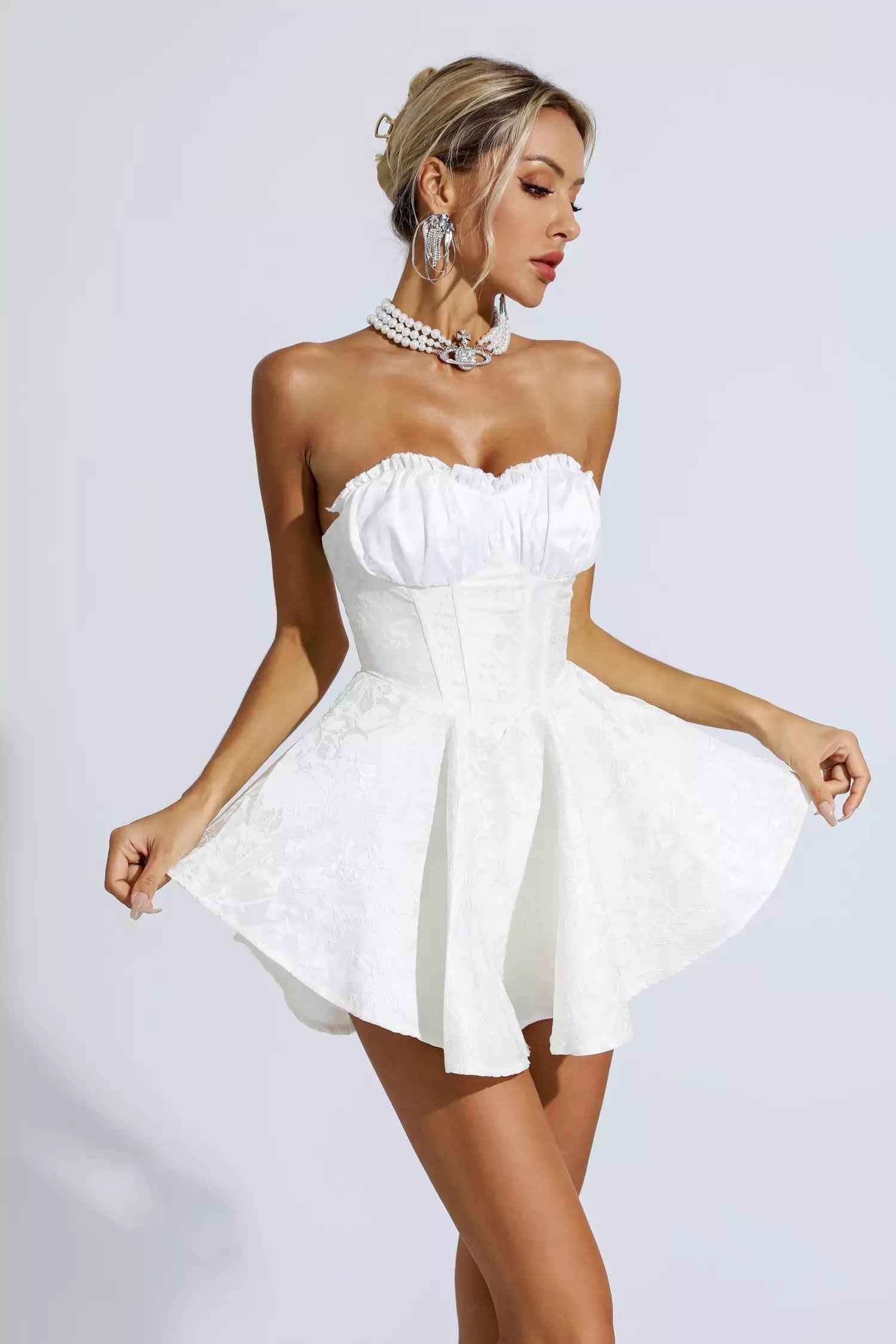 Vestido Mini Tomara que Caia com Saia Godê e Detalhe de Laise – Maï VIEUX OFICIAL
