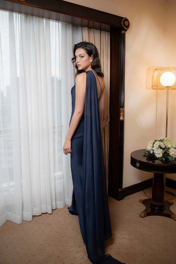 Vestido de Festa Longo Assimétrico Um Ombro Só com Capa – Atena VIEUX OFICIAL