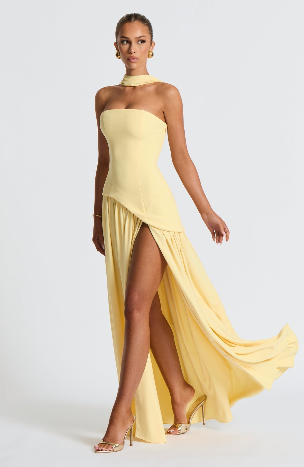 Vestido de Festa Longo Tomara que Caia com Corpete Estruturado e Saia Assimétrica Plissada – Atelier VIEUX OFICIAL 