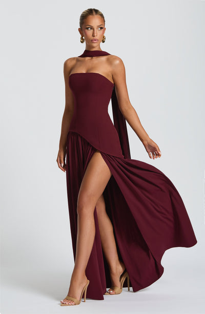 Vestido de Festa Longo Tomara que Caia com Corpete Estruturado e Saia Assimétrica Plissada – Atelier VIEUX OFICIAL 