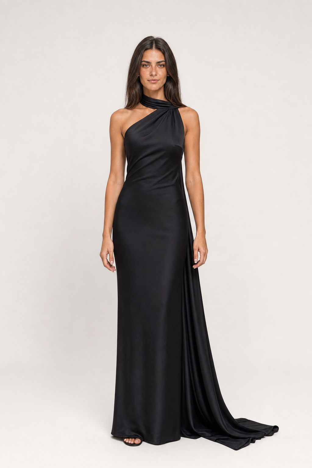 Vestido longo de festa acetinado com gola halter e costas abertas – Aélis – preto frontal