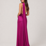 Vestido longo de festa acetinado com gola halter e costas abertas – Aélis – fucsia costas