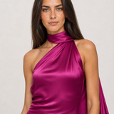 Vestido longo de festa acetinado com gola halter e costas abertas – Aélis – fucsia editorial