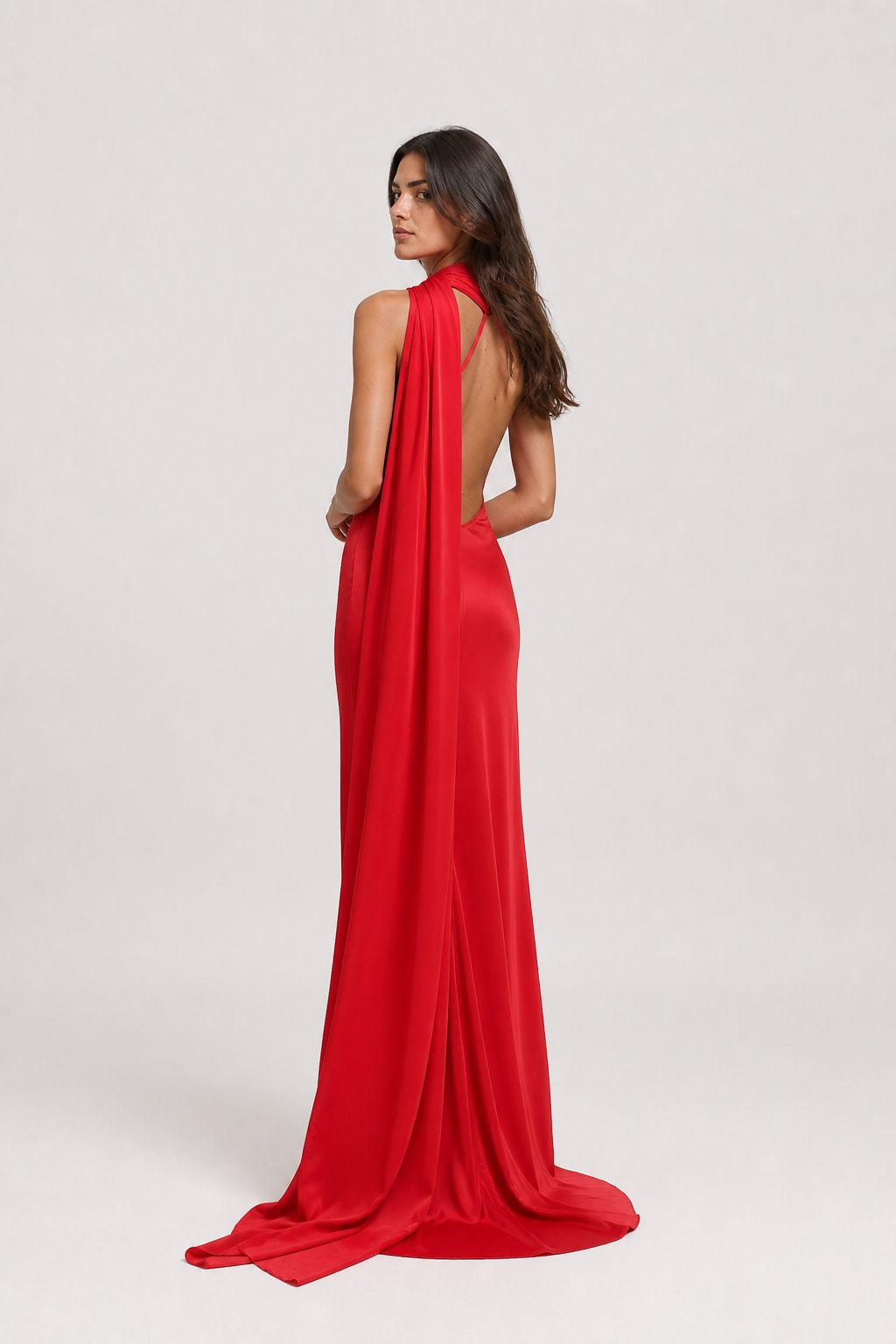 Vestido longo de festa acetinado com gola halter e costas abertas – Aélis – vermelho costas