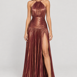Vestido longo plissado metalizado Athenée marsala metalizado com modelo padrão VIEUX – vista frontal