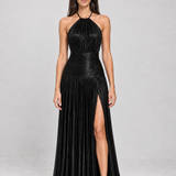 Vestido longo plissado metalizado Athenée preto com modelo padrão VIEUX – vista frontal