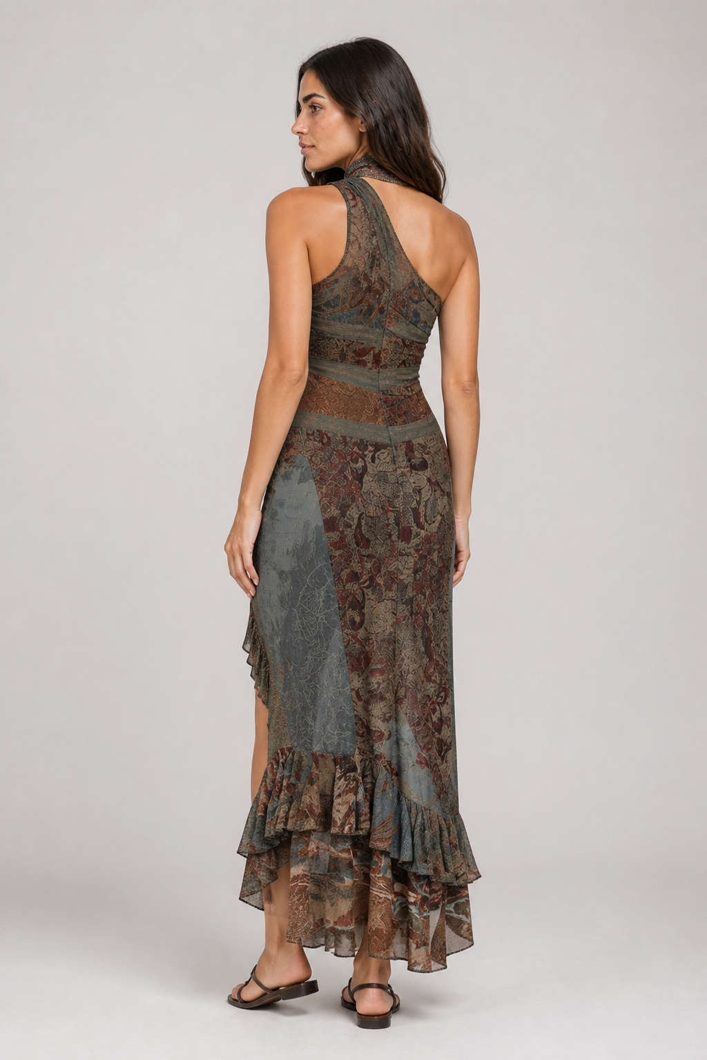 Vestido longo estampado de um ombro só com fenda – Eudoxie – cinza 02 traseira
