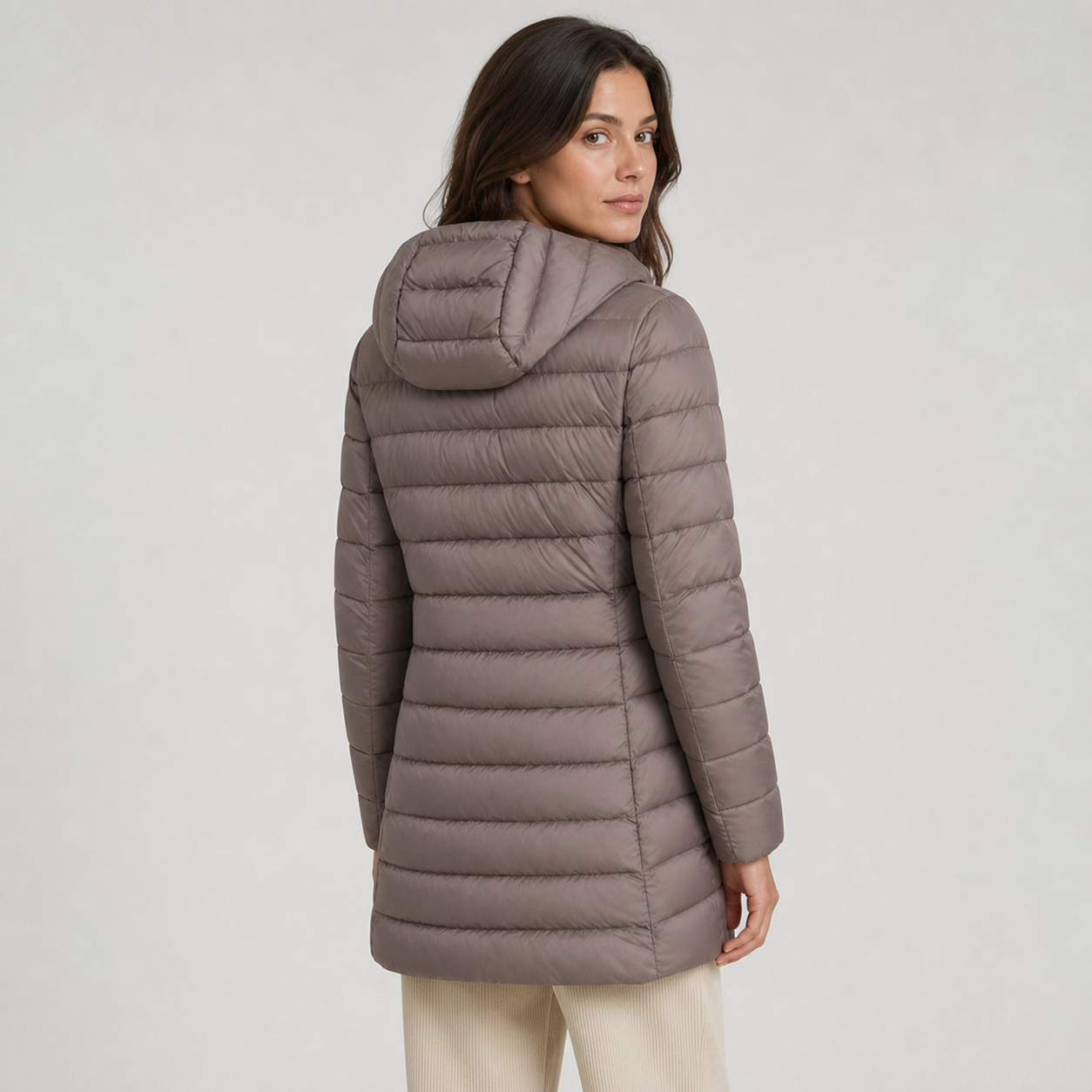 Jaqueta Puffer Pafett taupe – vista traseira