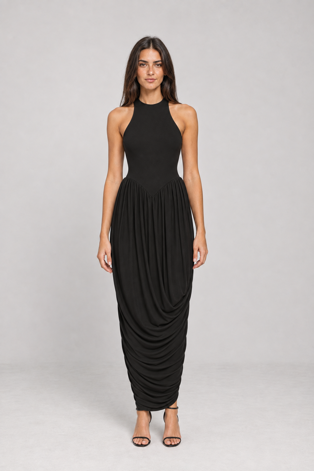 Modelo Primavera VIEUX com Liesel preto, vista frontal