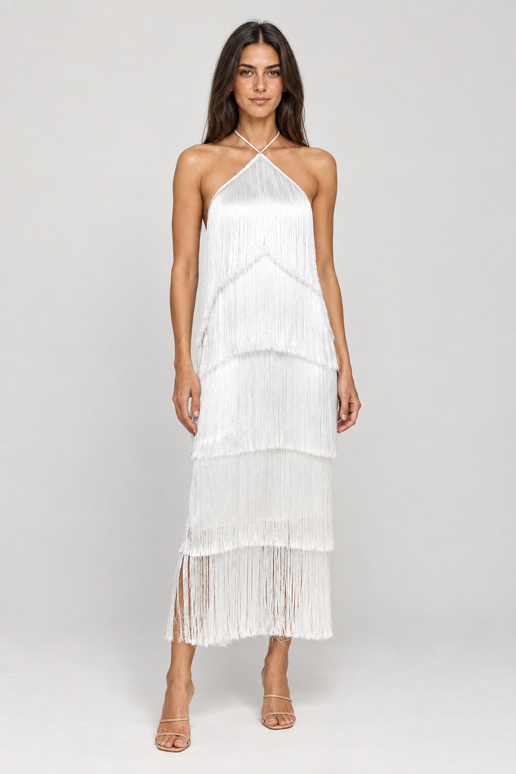 Vestido Montmartre branco com franjas — modelo Primavera VIEUX, frente em estúdio