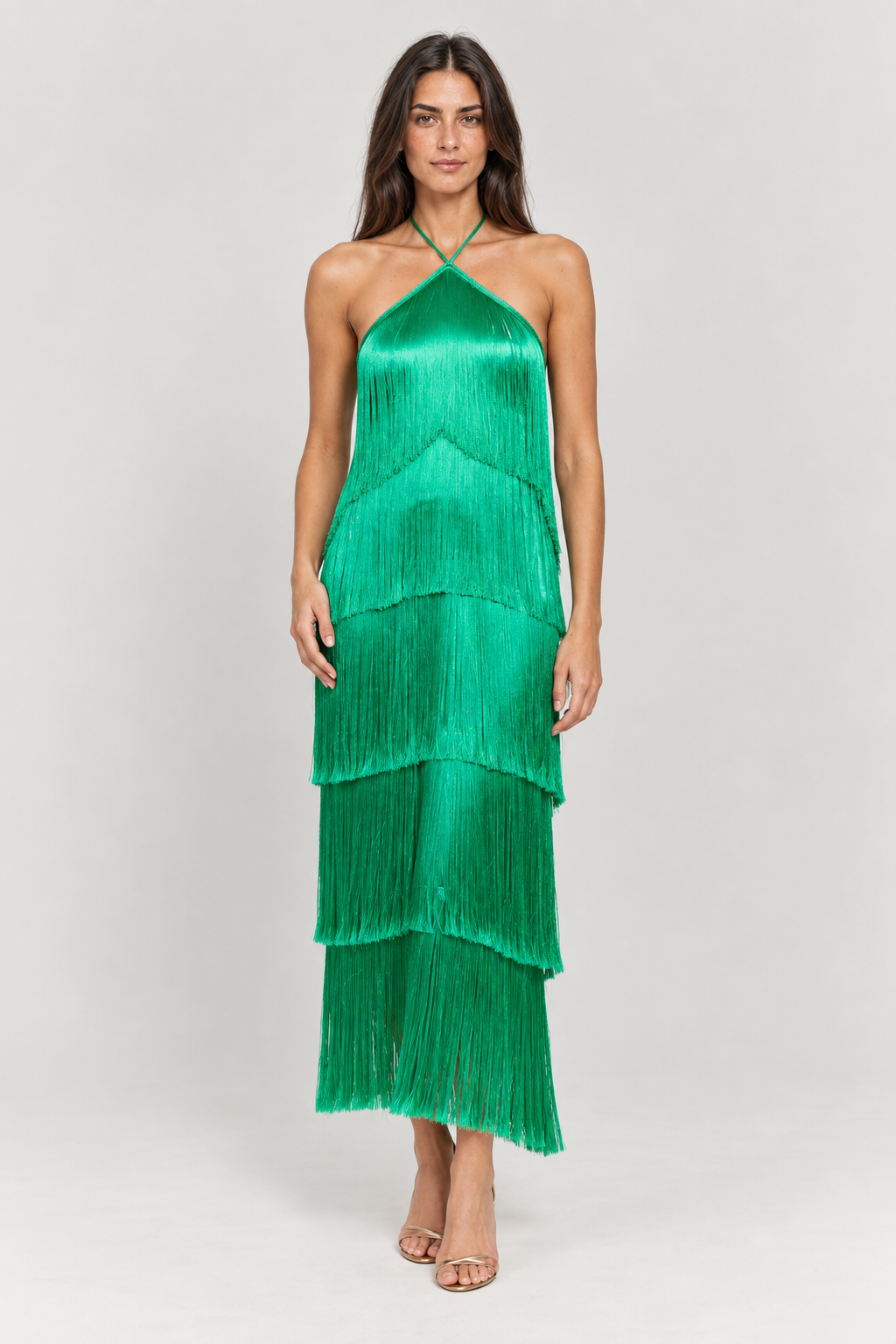 Vestido Montmartre verde com franjas — modelo Primavera VIEUX, frente em estúdio