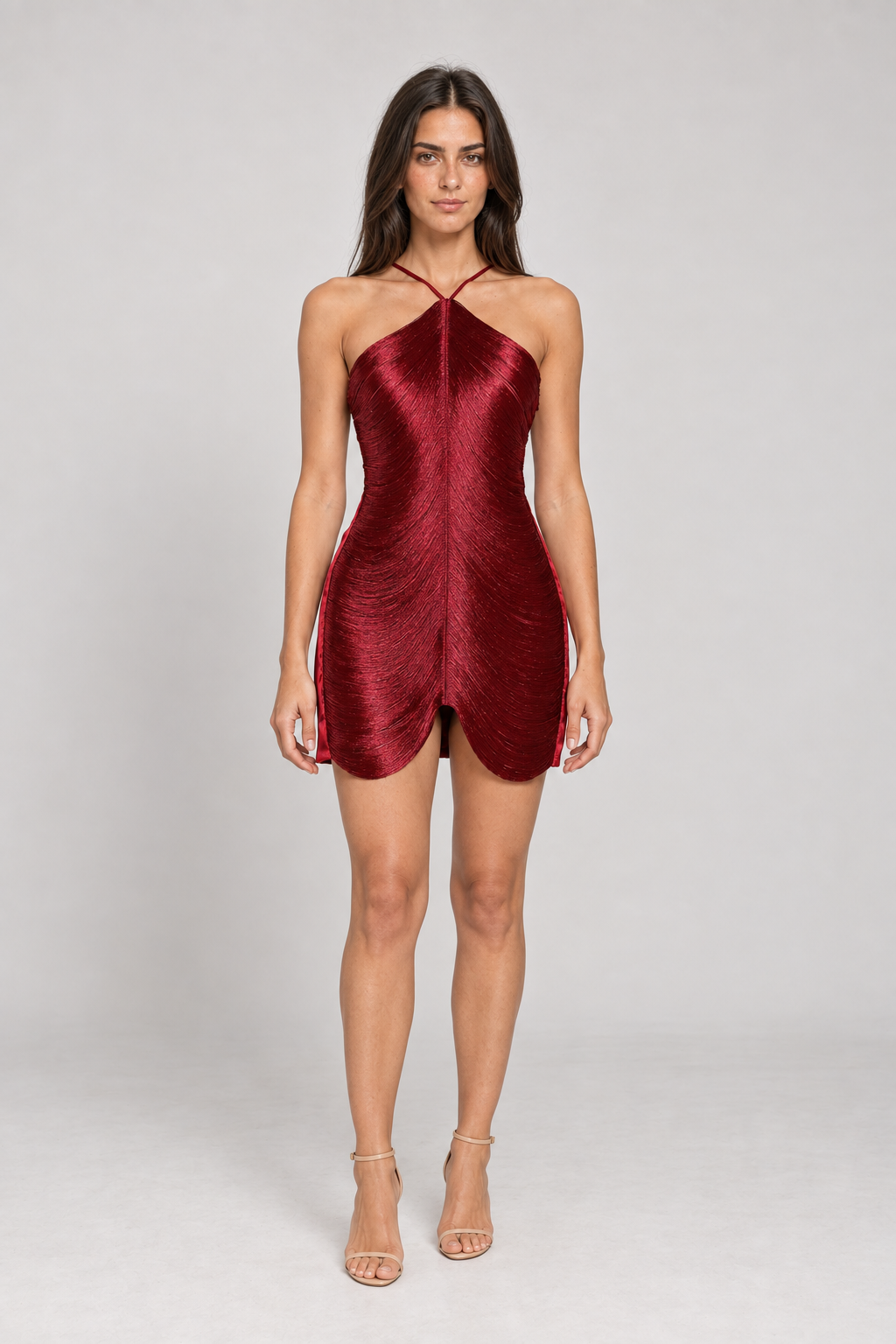 Vestido Perrot vinho com franjas metálicas — modelo Primavera VIEUX — estúdio — foto 13