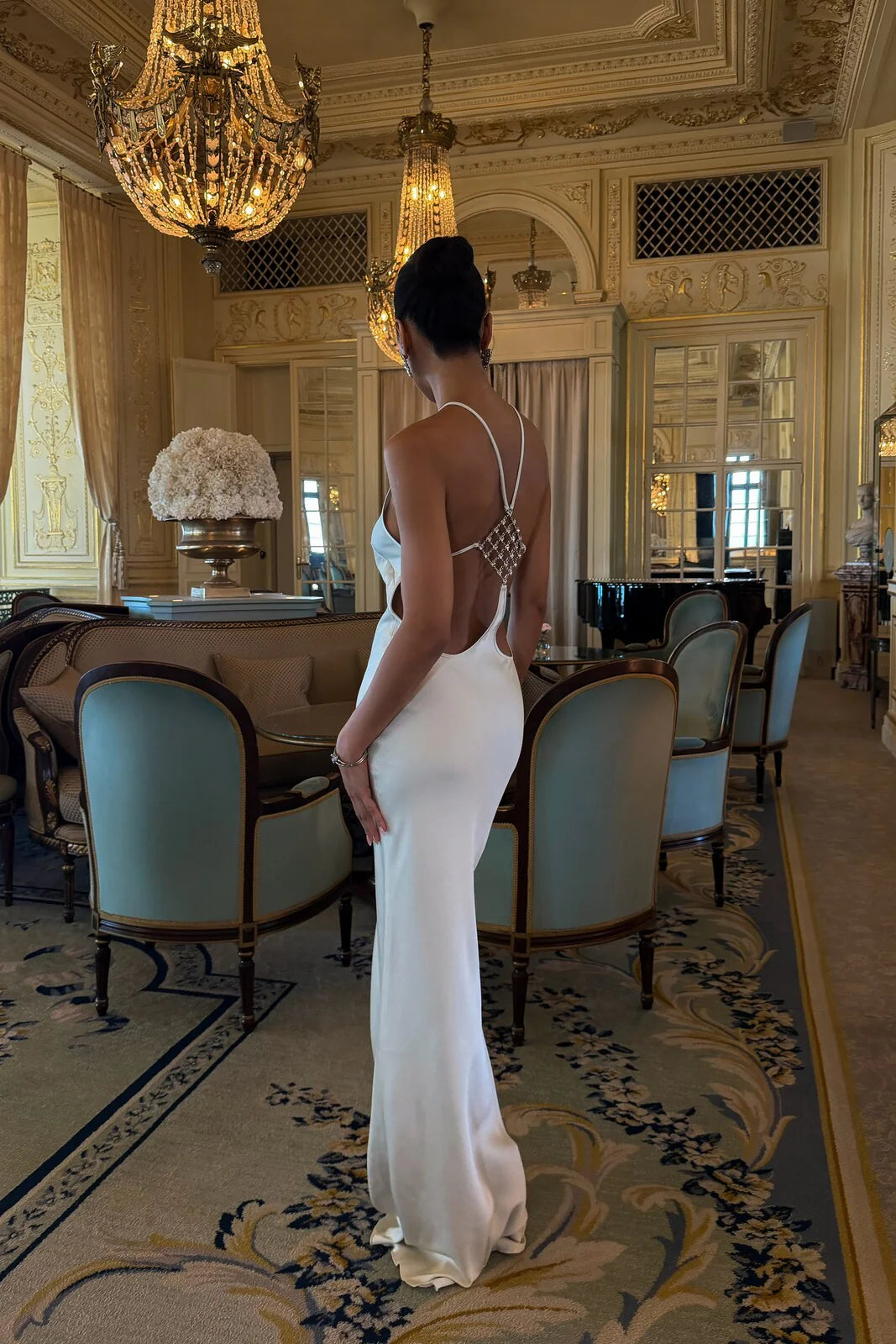 Vestido longo de festa acetinado com costas nuas Aveline VIEUX OFICIAL – imagem 12