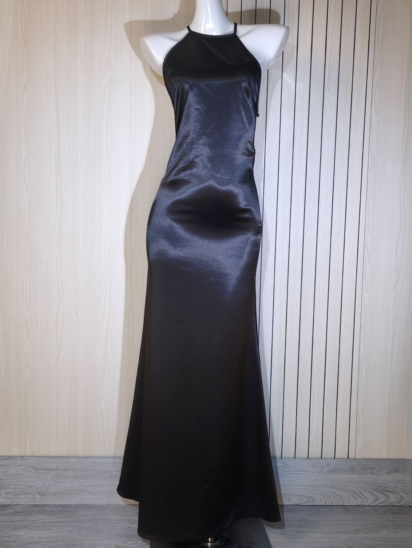 Vestido longo de festa acetinado com costas nuas Aveline VIEUX OFICIAL – imagem 25