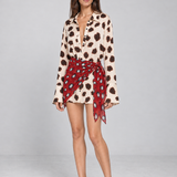Vestido curto chemise animal print marrom Azénor em vista diagonal