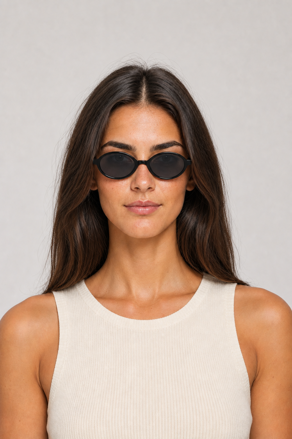Óculos Béryl preto com lente solar na modelo VIEUX – frontal