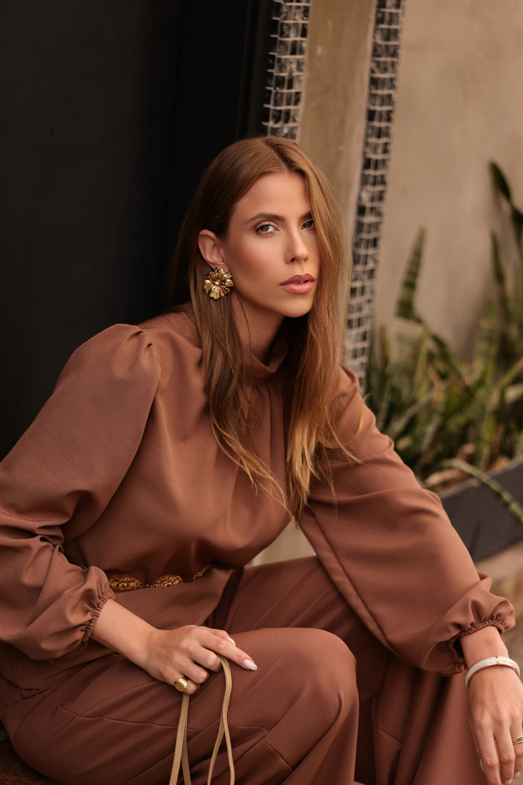 Blusa Feminina de Alfaiataria com Mangas Bufantes – Bérangère | VIEUX | marrom | imagem 1