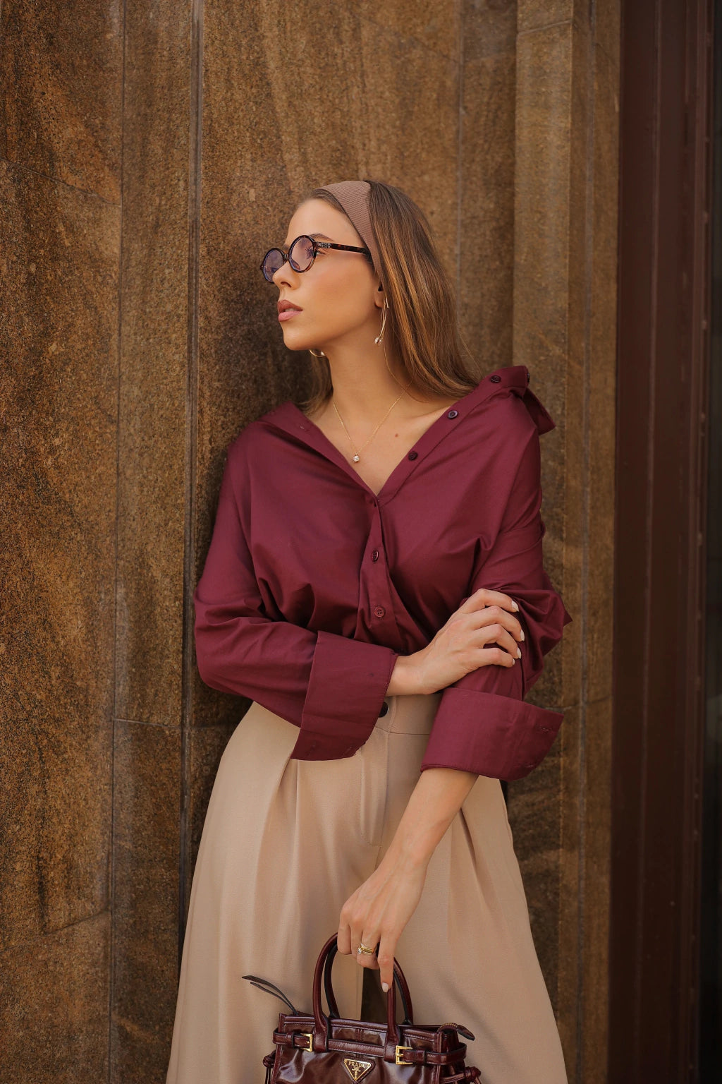 Camisa Feminina de Tricoline Estruturada com Barra Assimétrica – Églantine | VIEUX | marsala | imagem 1