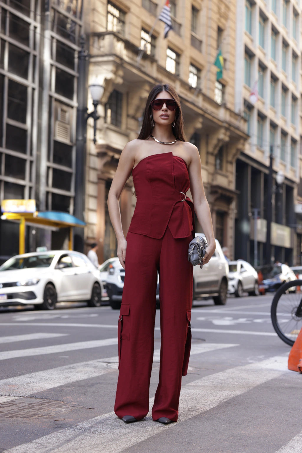 Conjunto Feminino de Alfaiataria Top Assimétrico e Calça Reta – Aglaé | VIEUX | cereja | imagem 1