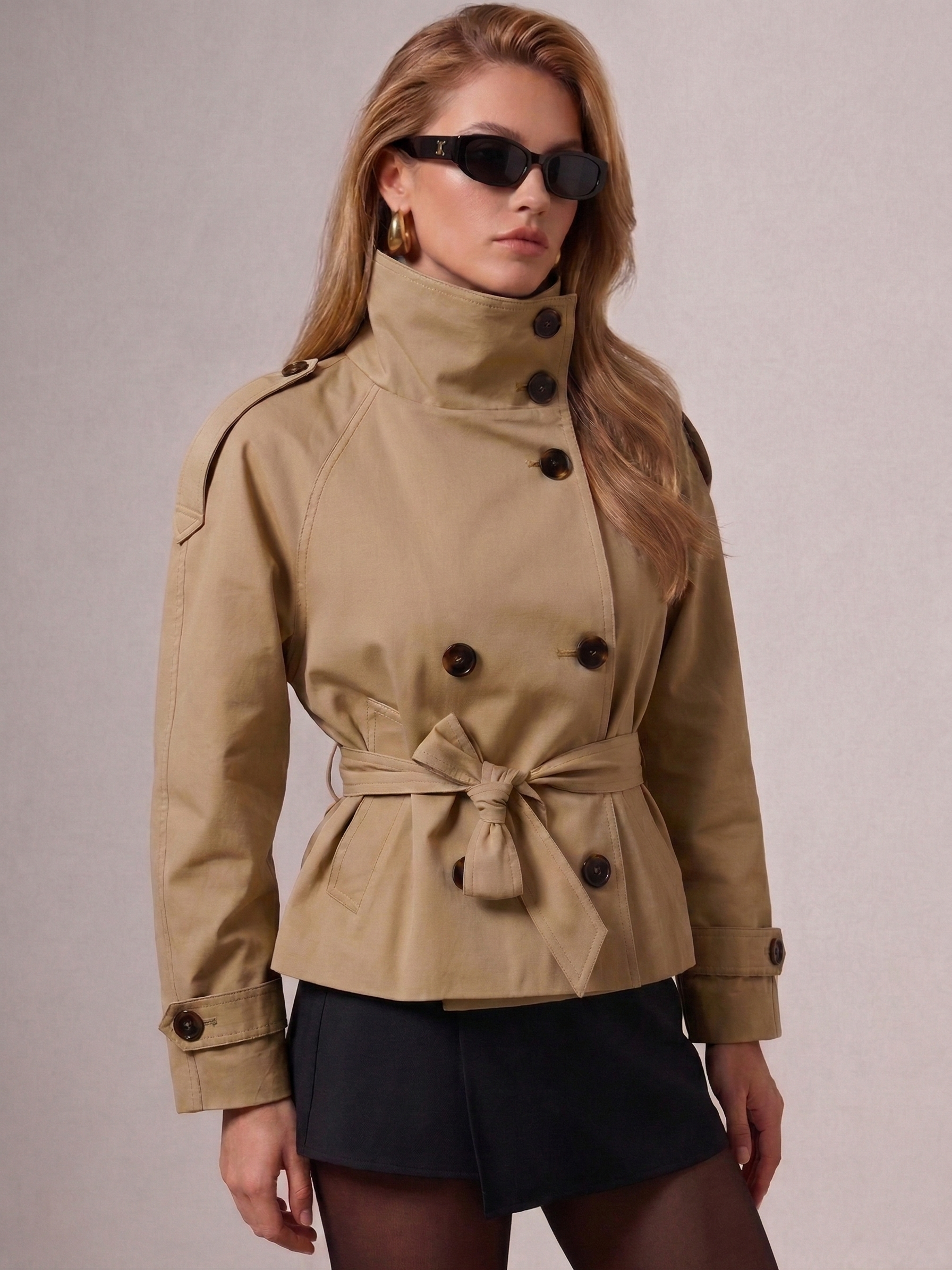Casaco trench coat curto feminino Léontine – imagem original 2