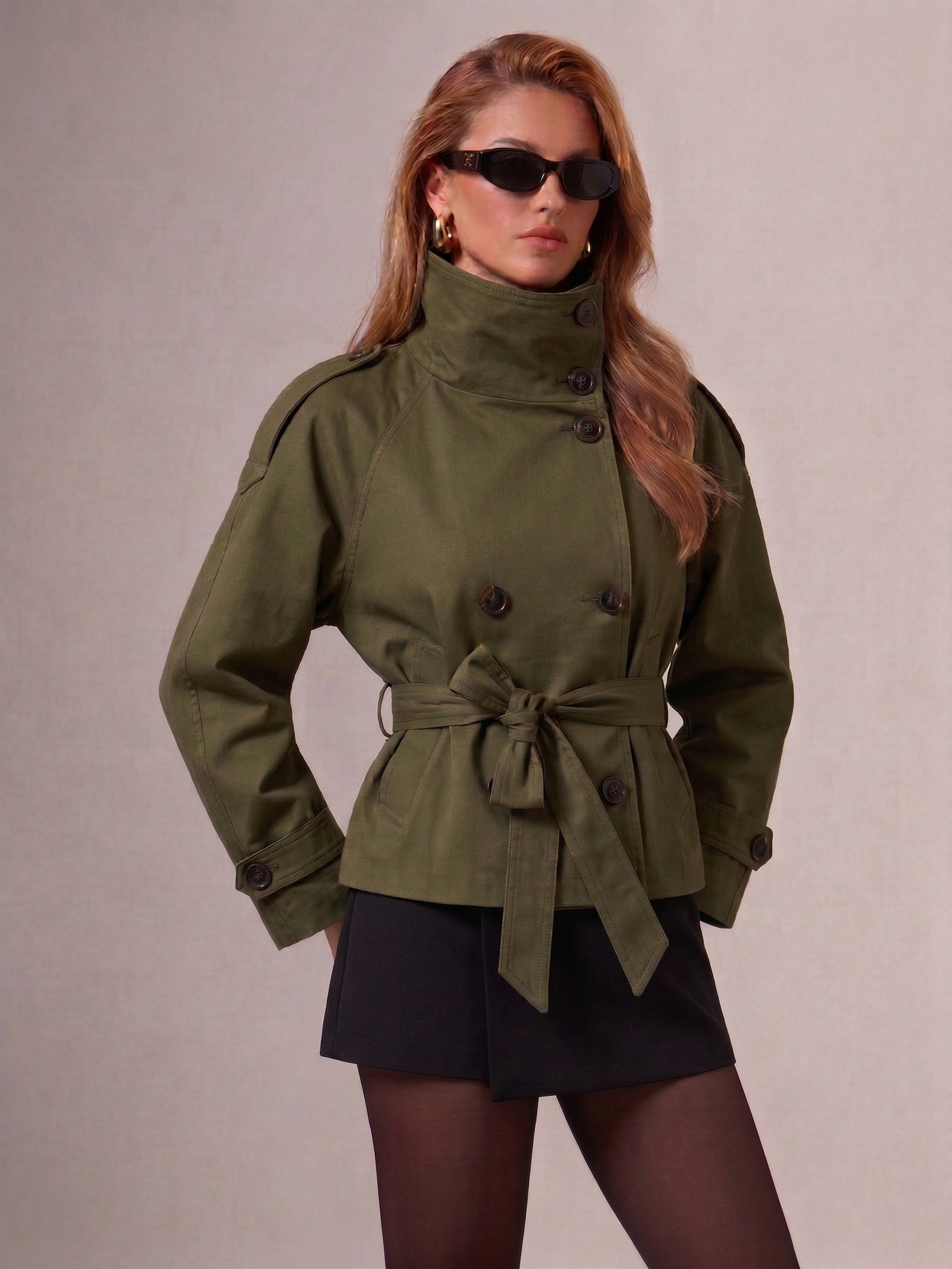 Casaco trench coat curto feminino Léontine – imagem original 10