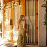Macacão Feminino de Alfaiataria Pantalona com Alças Largas – Flavie | VIEUX | verde oliva | imagem 2
